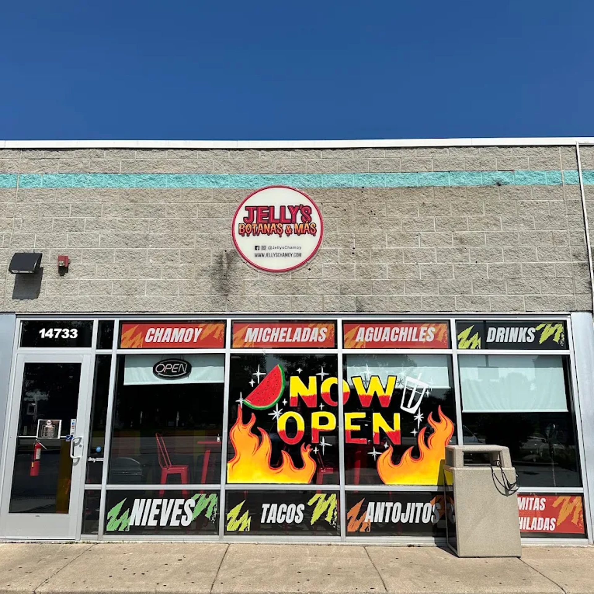 Welcome to Jelly's Botanas & Mas